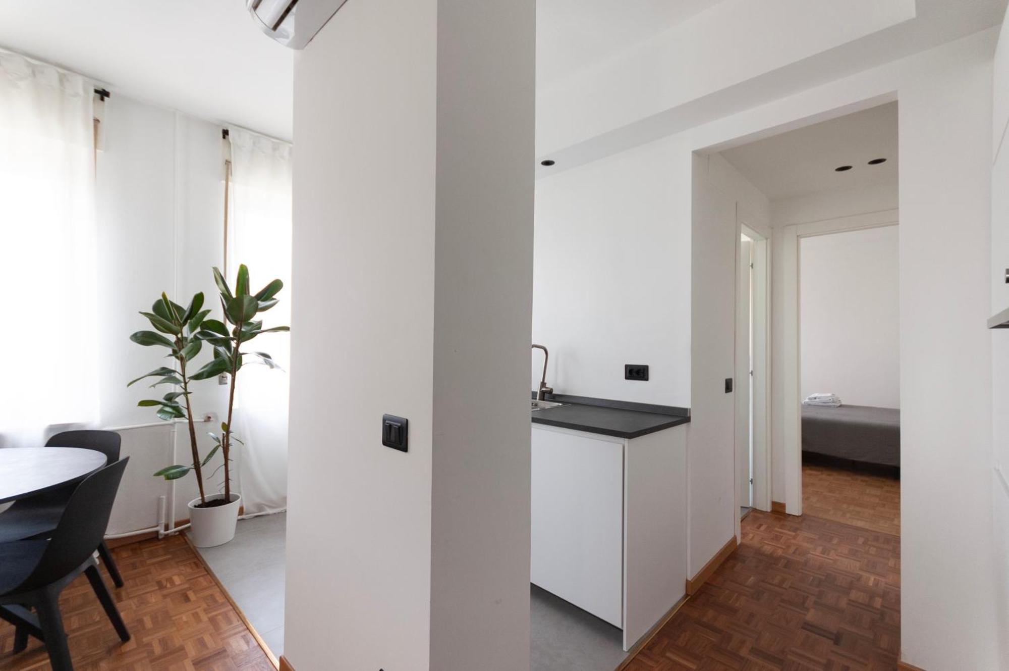 Youhosty- Terragni 31 * Milan